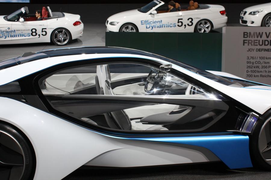  BMW Vision EfficientDynamics Concept 2009 года  (фото 101 из 206)